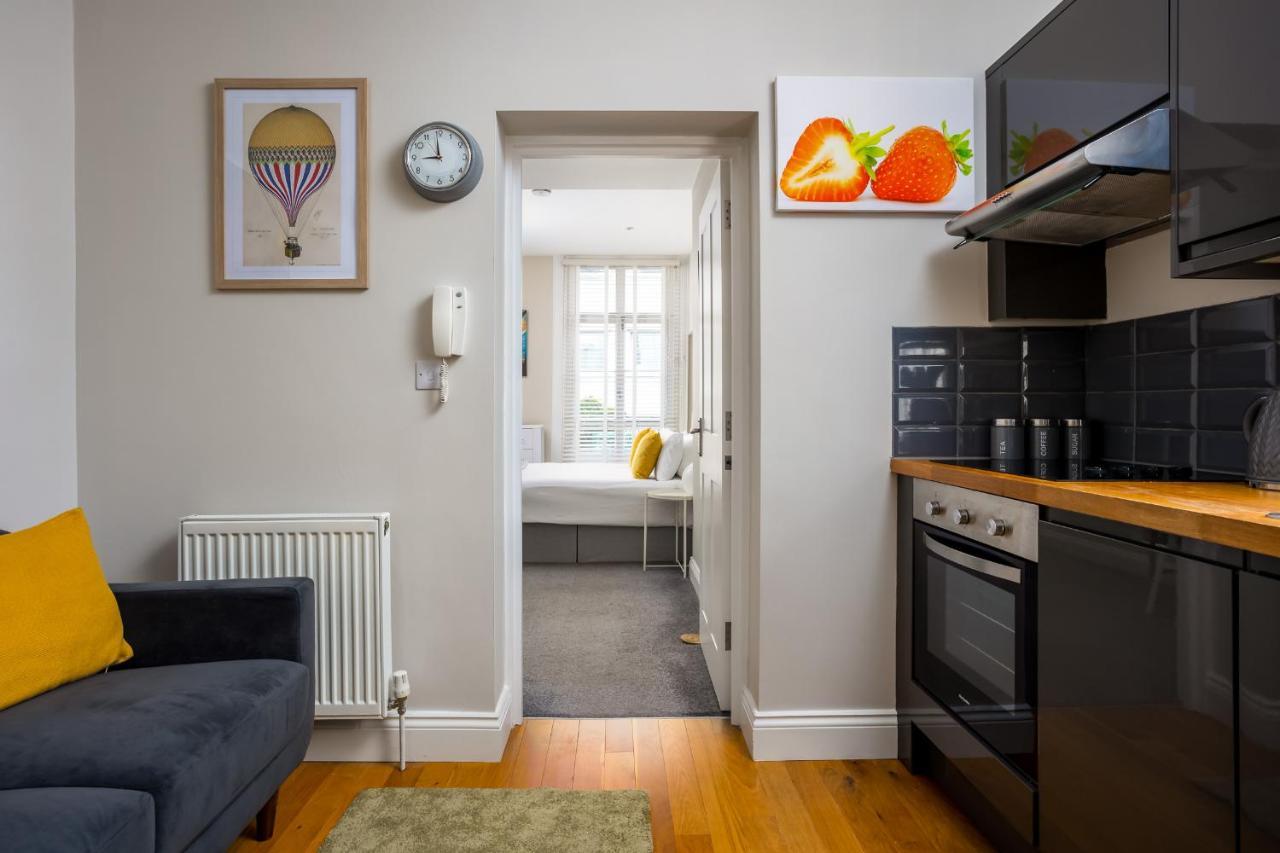 Contemporary Ground Floor Apartment - Town Centre With Parking! Cheltenham Zewnętrze zdjęcie